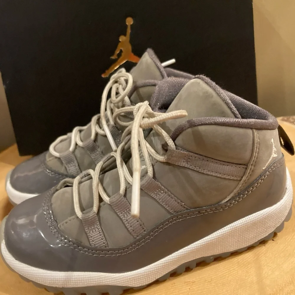 Nike Air Jordan‎ 11 Retro TD Cool Grey Toddler Sneakers Size 9C 378040-005 W/box